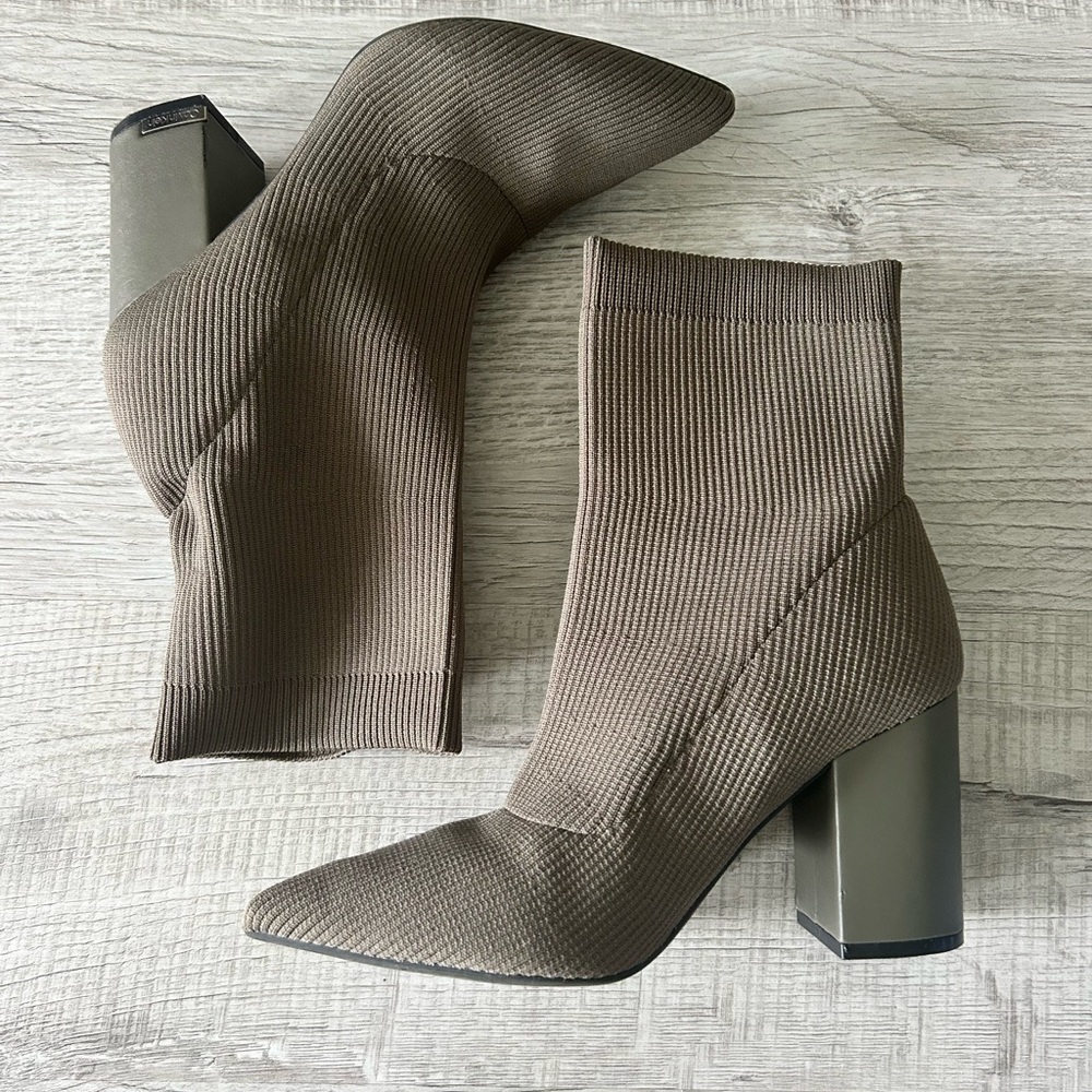 Calvin Klein Mirela pointy toe in taupe